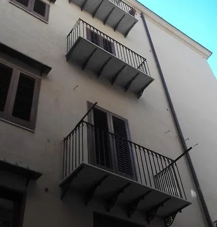 Le Sedie Volanti 호스텔 팔레르모